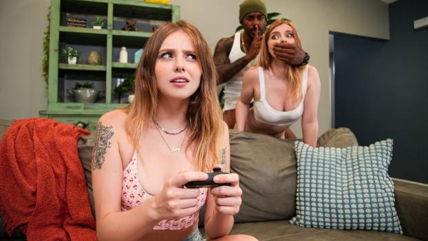 BrazzersExxtra 2025 11 14 Harlow West And Lucy Foxx Professional Cum Dodger