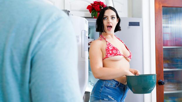 NubileFilms 2025 11 18 Lucy Lotus My New Hot Neighbor