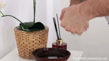 TrickyMasseur 2025 12 12 Kate Rose