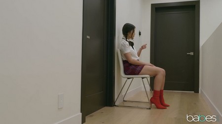 Emily Willis 19 05 19 Babes Kendra Spade And Emily Willis The Factory Part 4