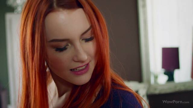 18 11 26 Hazel And Charli Red Wanna Get Laid
