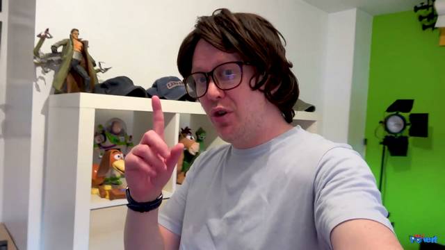 NerdPervert E293 Autumn Temptation Spit And Blow