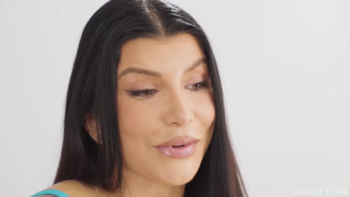 HowWomenOrgasm 2026 05 10 Romi Rain