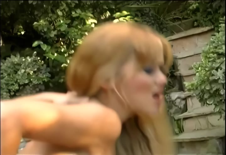 Julie Meadows – Mind Fuck