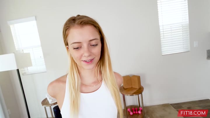 Casting Teen Riley Star with Unshaven Bush