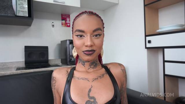 LegalPorno 25 12 28 Lara Rouge OB582