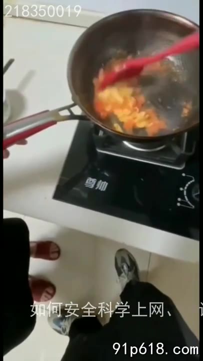 Having An Affair With The Downstairs Neighbor, The Fuck Hard Married Woman In The Kitchen Chinese Porn Taiwanese Porn