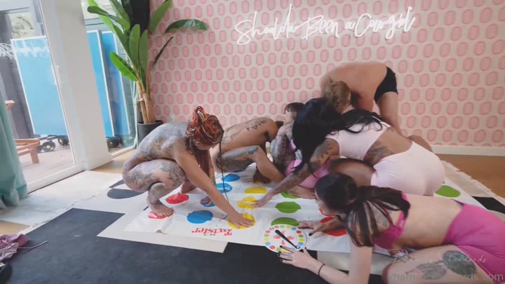 24 11 23 Mandi Cat Annie Verse TigerLilly Brenna McKenna Strip Twister Orgy